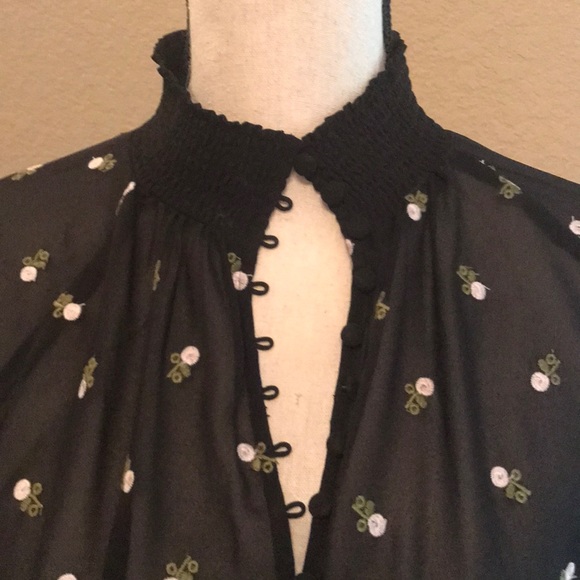 Cabi Black Spring #5338 Blouse (M). - Picture 4 of 8